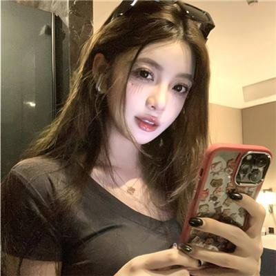 暗红